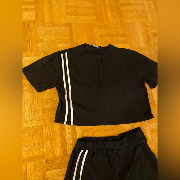 Women’s matching set from boohoo, size 6 - Picture 3 of 6